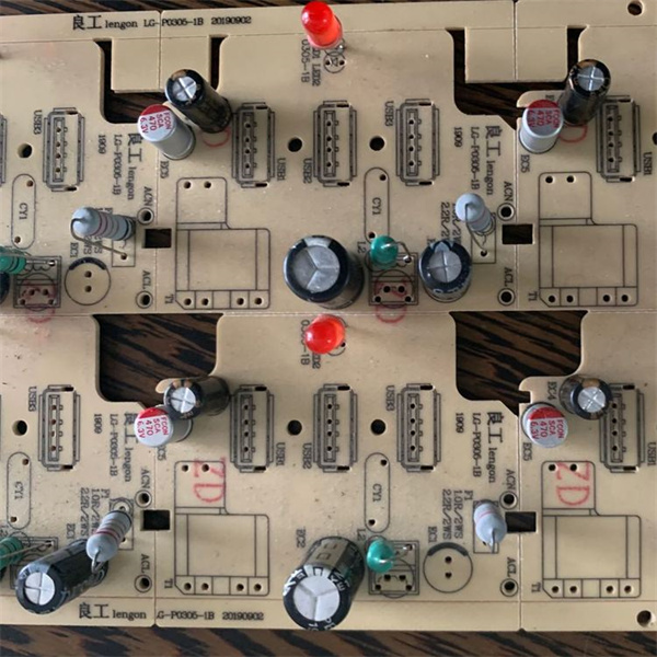 精准插装，效率倍增 —— 插件机在电饭锅PCB生产中的应用实践