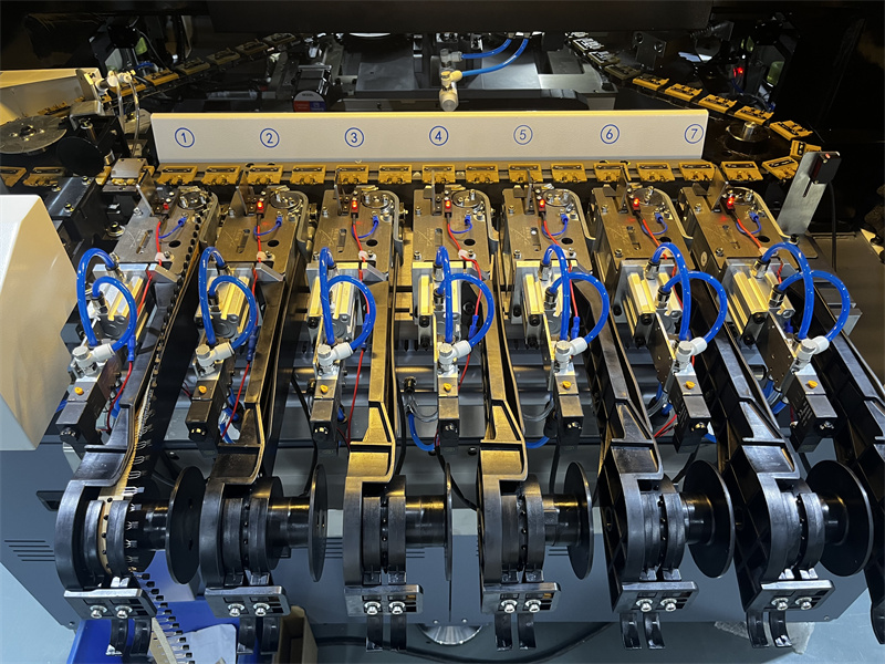 精准无瑕：高速插件机如何实现复杂电路板的完美组装