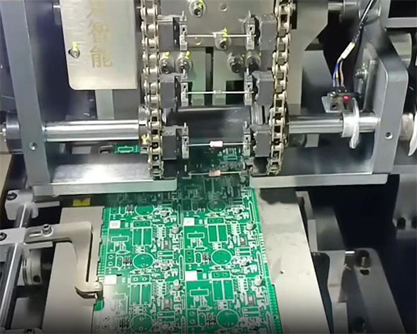 超越极限：高速插件机如何提升生产效率与精度
